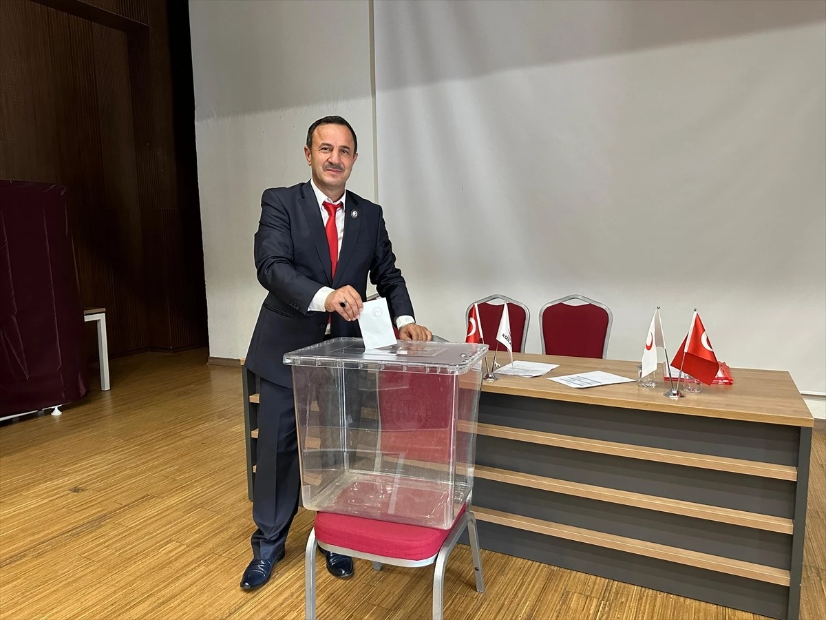 Türk Kızılay Akyazı Şubesi 1. Olağan Kongresi Gerçekleştirildi