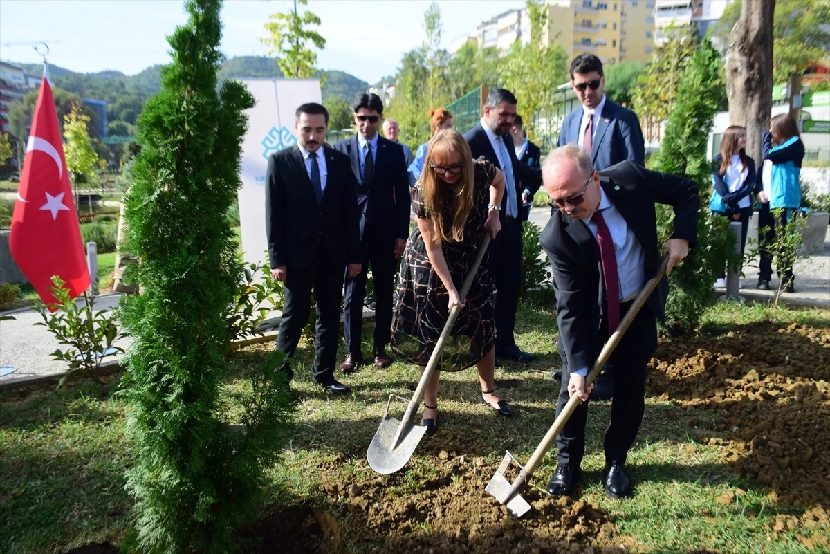 Türkiye Maarif Vakfı, Arnavutluk\'ta ağaç dikimi gerçekleştirdi