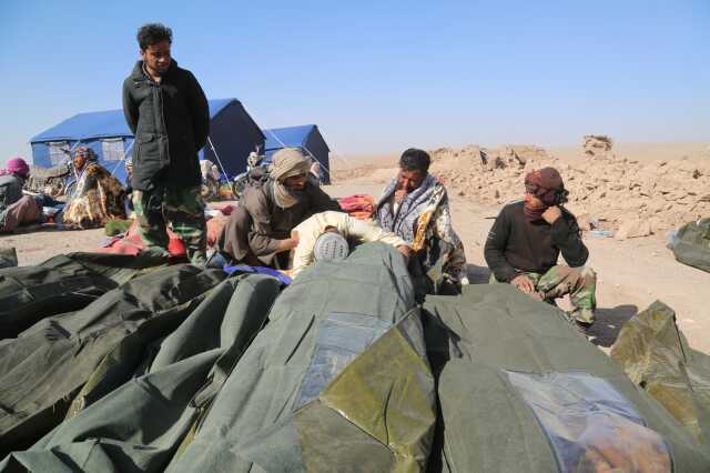 Afganistan, 11 dakika arayla 6,3 ve 5 büyüklüğünde iki depremle sarsıldı Afganistan, 11 dakika arayla 6,3 ve 5 büyüklüğünde iki depremle sarsıldı