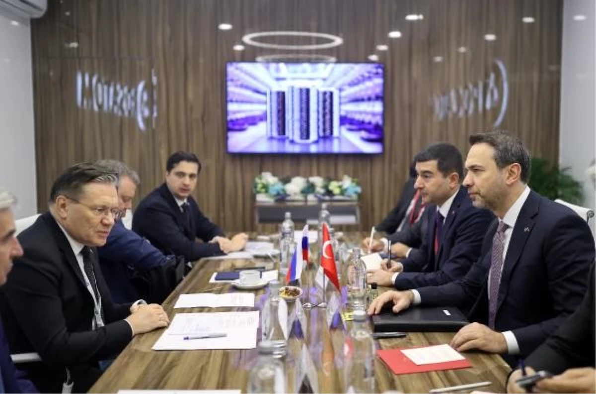 Bakan Bayraktar, Rusya\'da Rosatom Başkanı ile görüştü