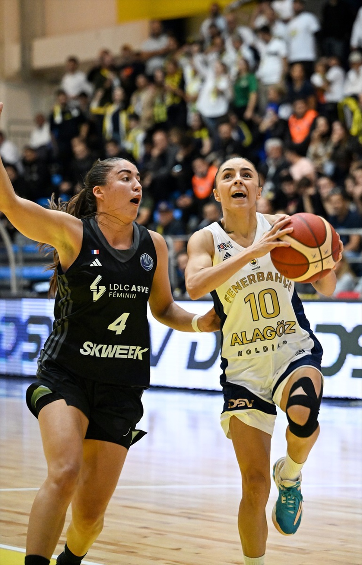 Fenerbahçe Alagöz Holding, LDLC ASVEL Feminin\'i farklı yendi