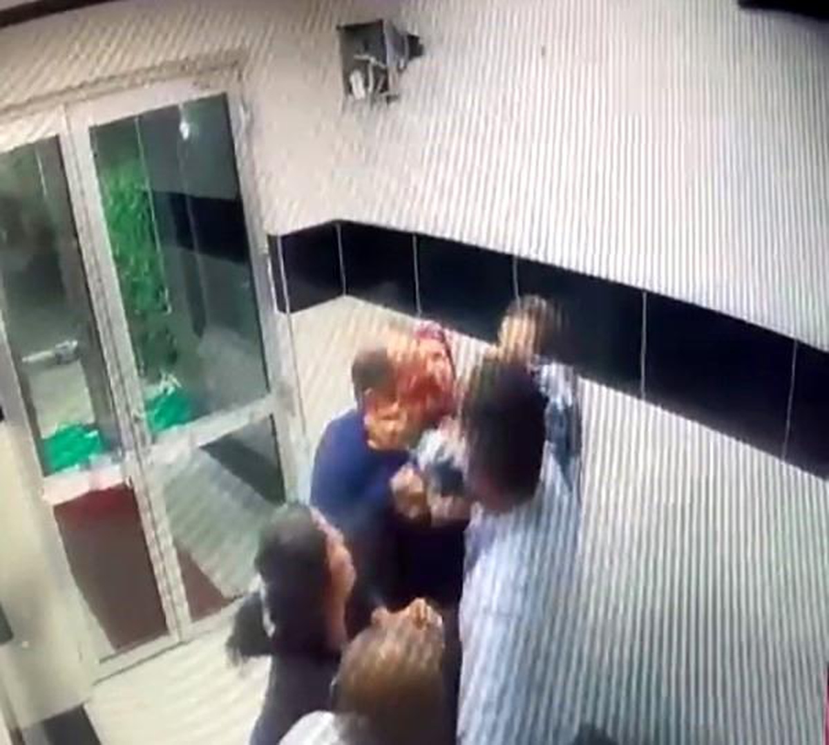 Beylikdüzü\'nde Komşu Tartışması Kanlı Bitti
