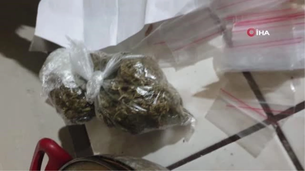 Beyoğlu\'nda Uyuşturucu Operasyonu: 245 Ecstasy ve 106.20 Gram Marihuana Ele Geçirildi
