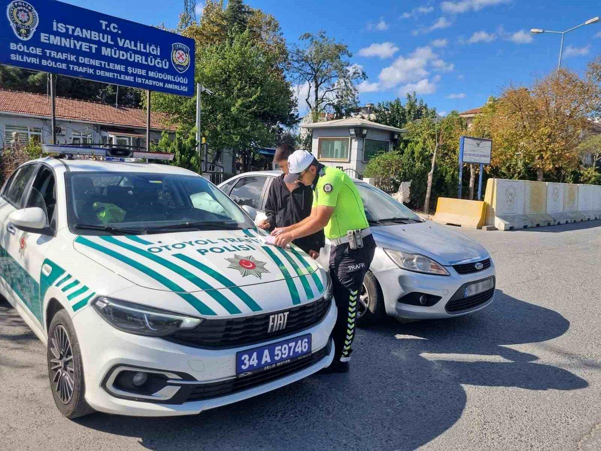 Büyükçekmece\'de Tehlikeli Hareketler Yapan Sürücü Yakalandı