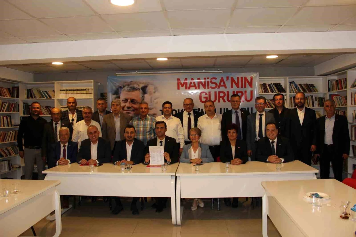 CHP Manisa İl Başkanlığı, Özgür Özel\'e Destek Açıklaması Yaptı