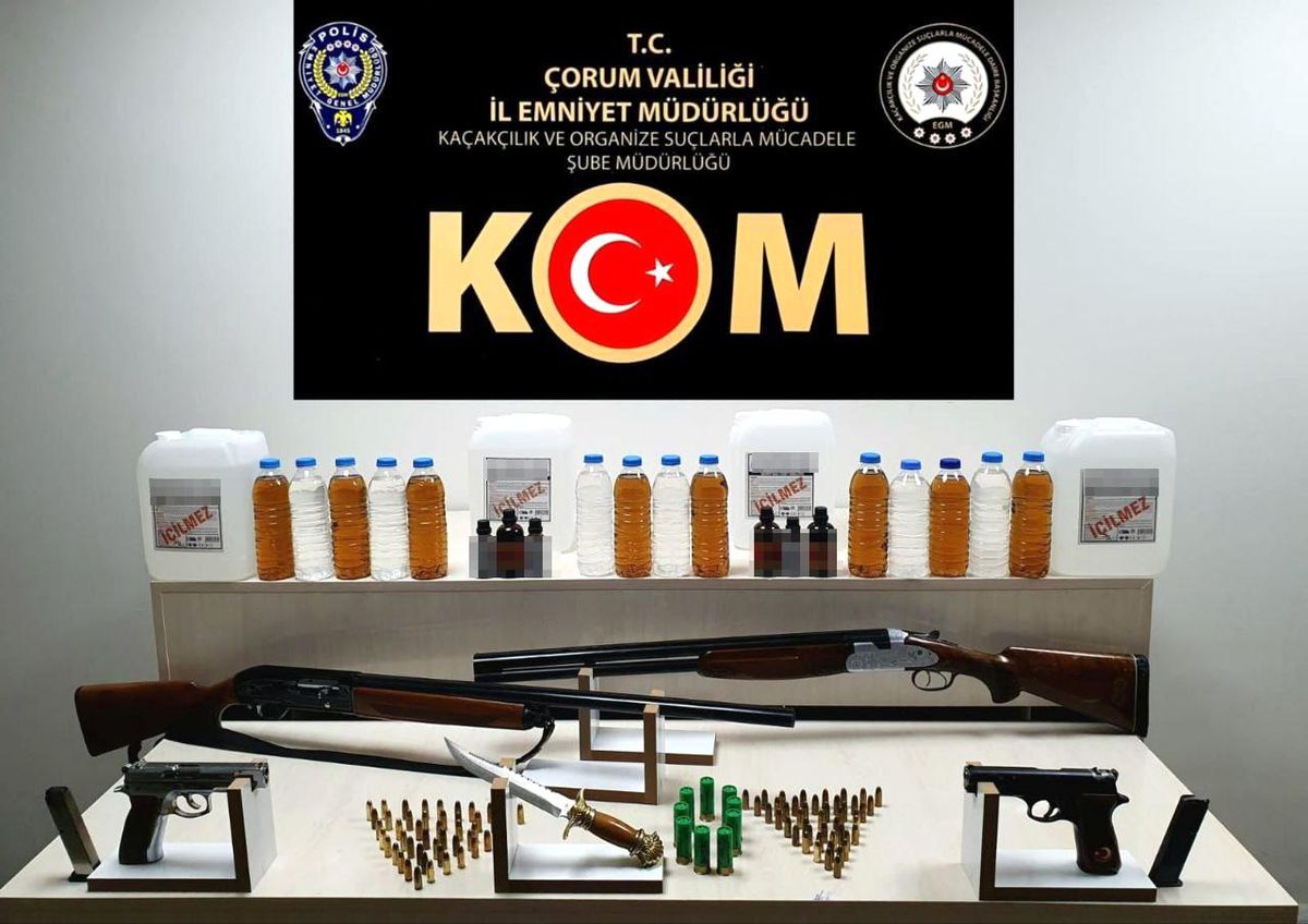 Çorum\'da Kaçak Alkollü İçki ve Ruhsatsız Silah Operasyonu