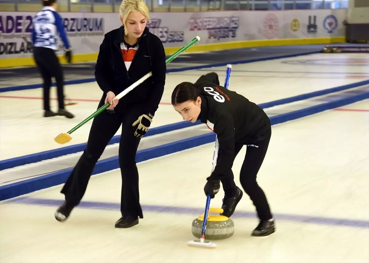 Curling Süper Lig Müsabakaları Erzurum\'da Son Buldu