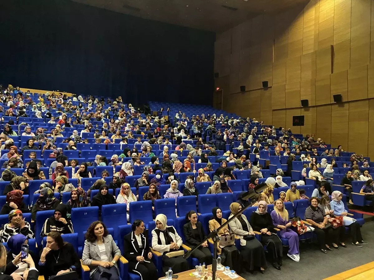 Diyarbakır\'da ADEM tarafından \'Bir Kadın İsterse\' programı düzenlendi