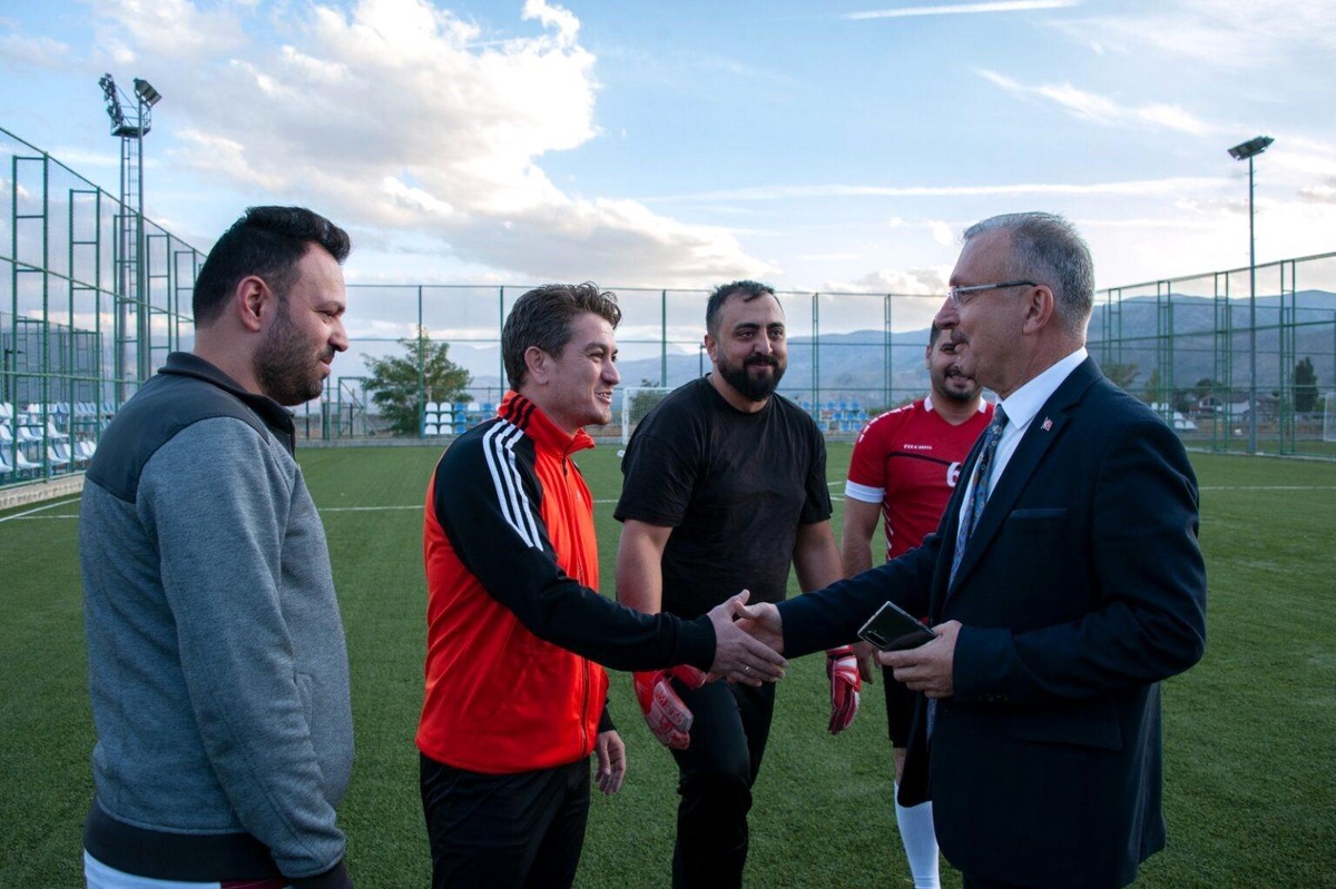 EBYÜ\'de Cumhuriyetin 100. Yılı Futbol Turnuvası Düzenlendi