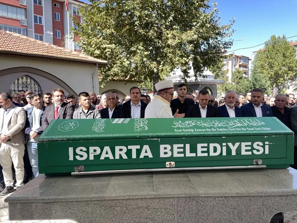 Eski MHP Isparta İl Başkanı Nail Bayram\'ın cenazesi defnedildi