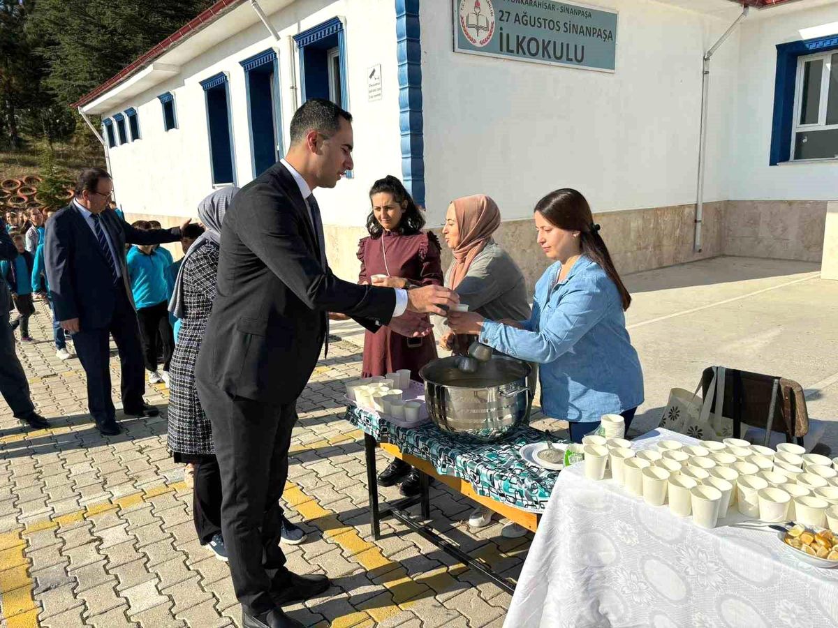 Afyonkarahisar Sultandağı İlçesinde İlkokul Öğrencilerine Meslek Tanıtım Programı