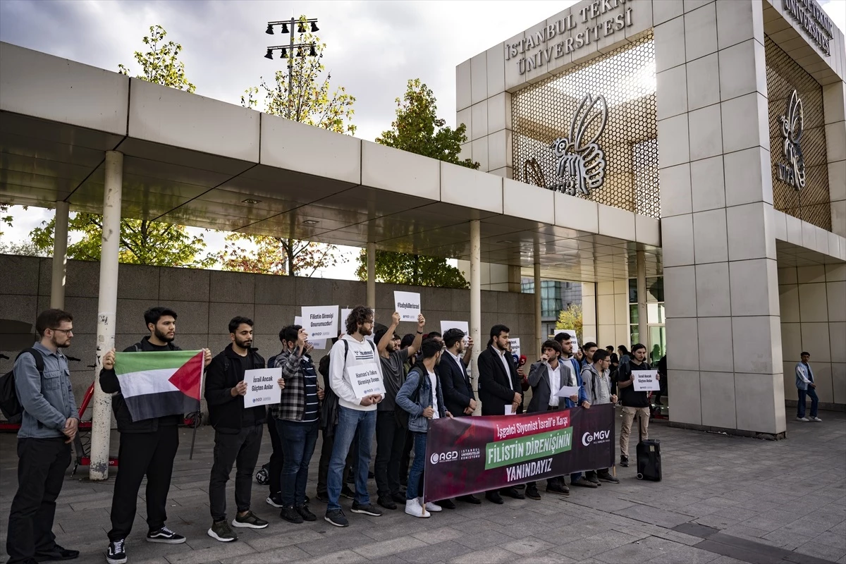AGD Üyeleri İTÜ\'de Filistin\'e Destek Açıklaması Yaptı