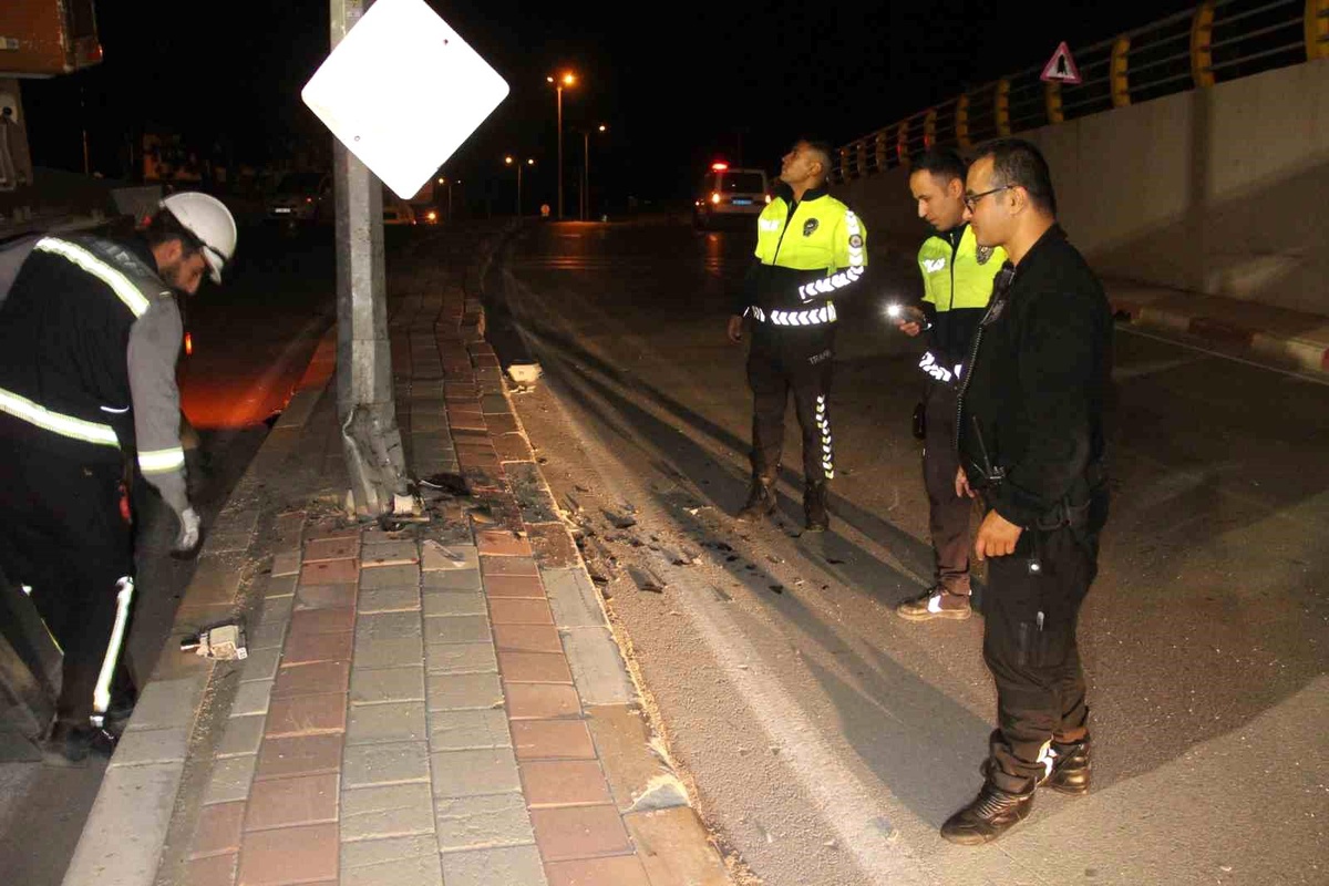 Karaman\'da Motosiklet Kazası: Sürücü Hayatını Kaybetti