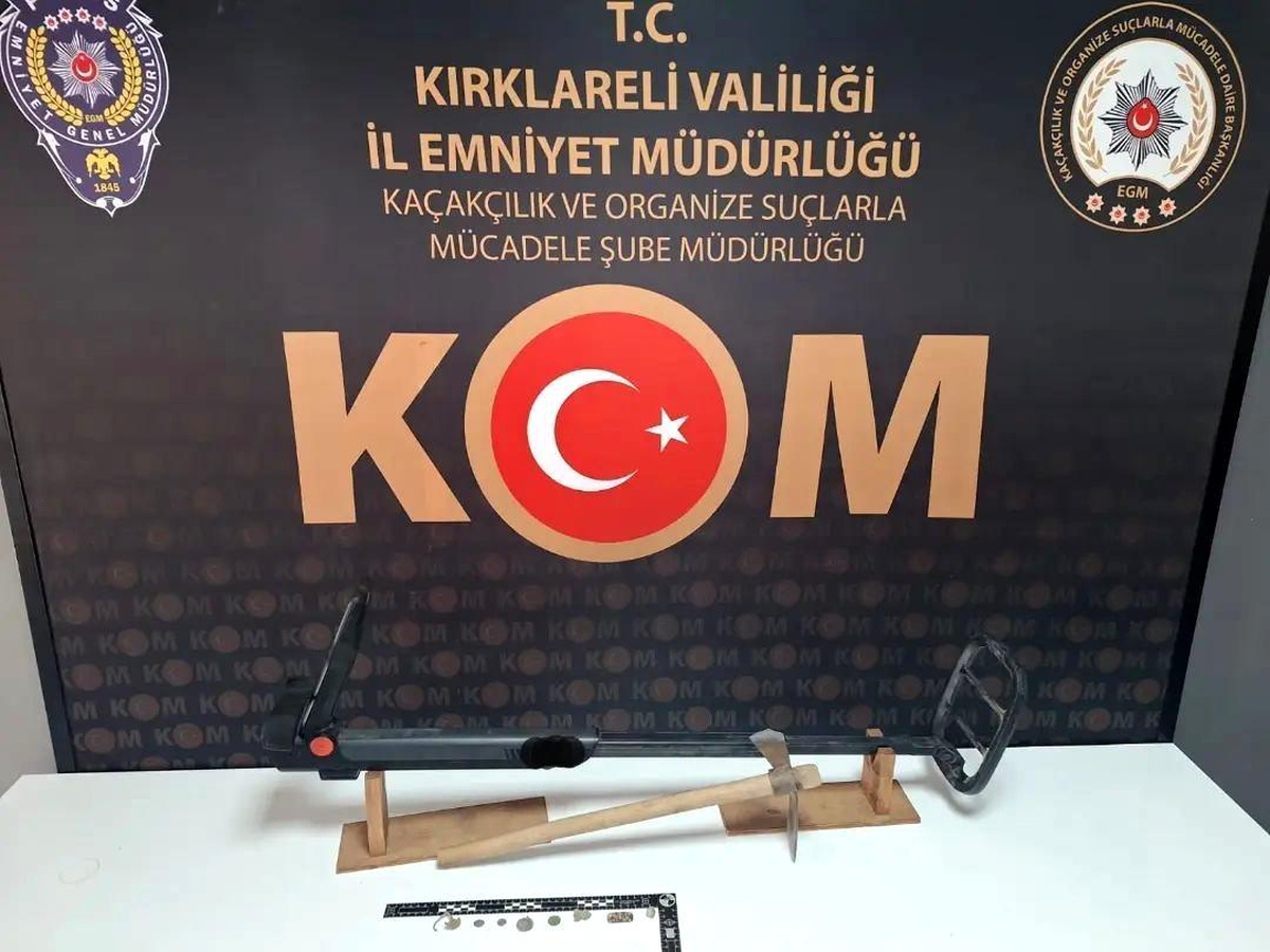 Kırklareli\'nde Kaçakçılık Operasyonu: 11 Şüpheli Gözaltına Alındı