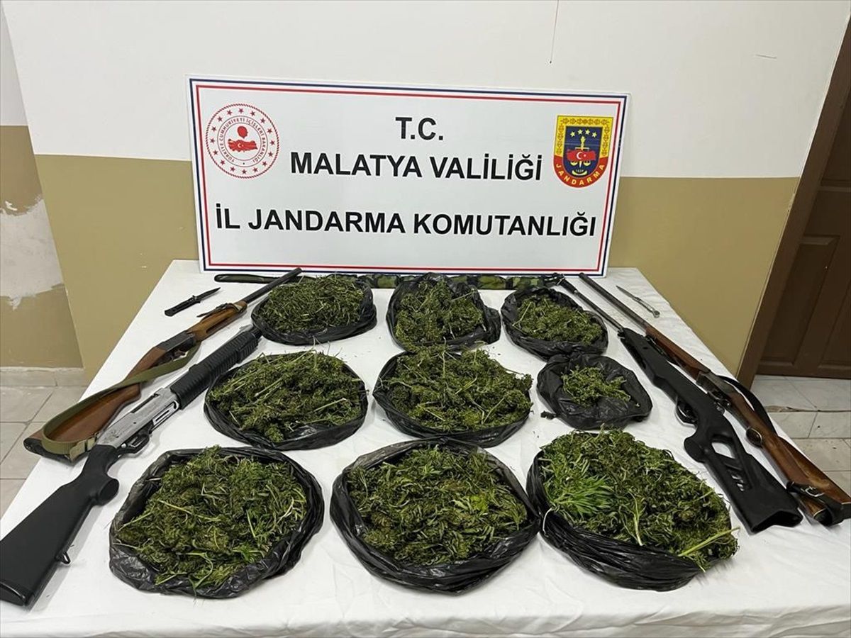 Malatya\'da Uyuşturucu Operasyonu: 3 Şüpheliden 1\'i Tutuklandı