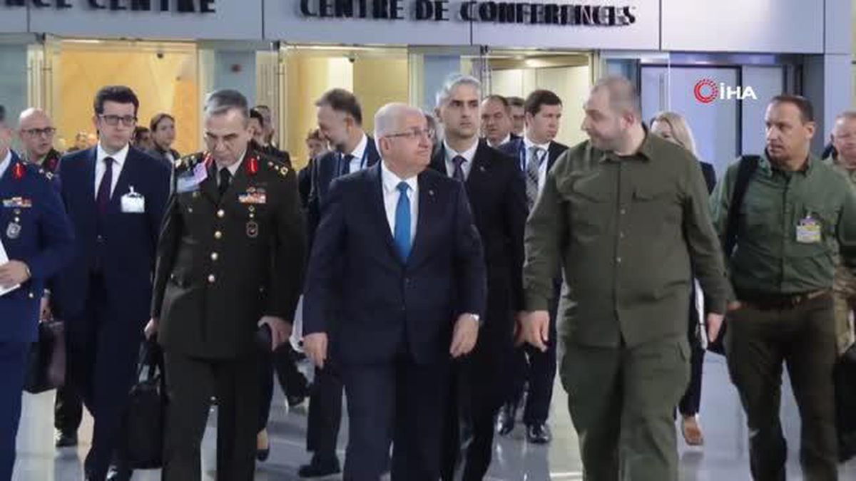 Milli Savunma Bakanı Yaşar Güler, Ukrayna Savunma Bakanı Rüstem Umerov ile görüştü