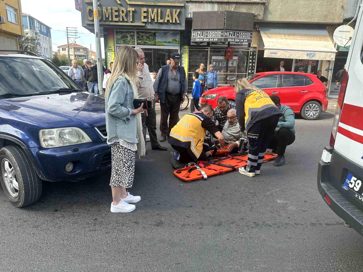 Tekirdağ\'da Otomobil ile Bisiklet Çarpıştı: Yaralı Hastaneye Kaldırıldı