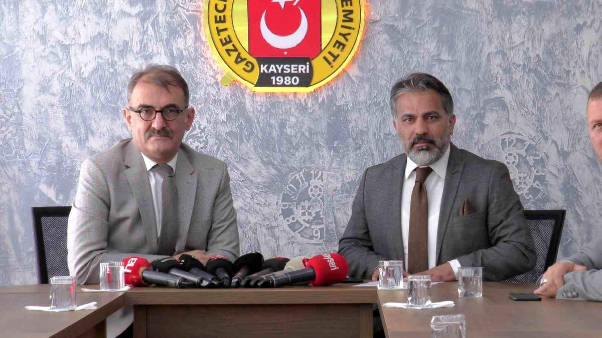 RATEM ve Kültür ve Turizm Bakanlığı işbirliğiyle düzenlenecek olan iletişim fikirleri yarışması öncesinde panel düzenlenecek