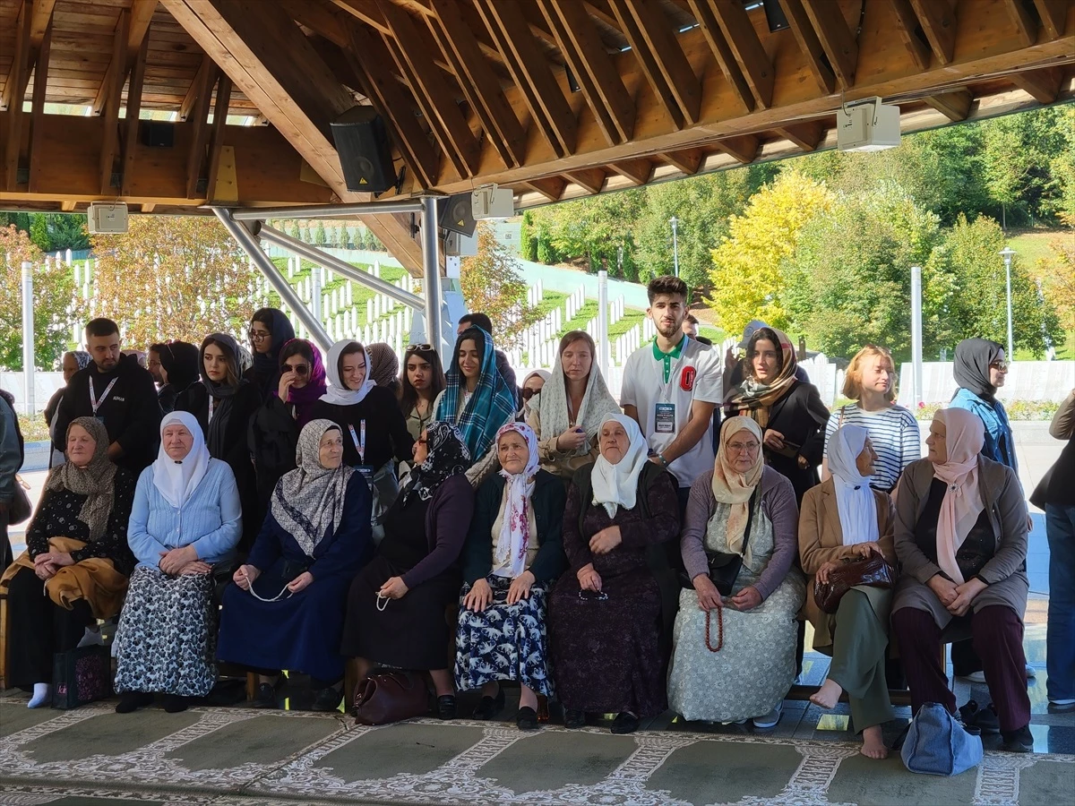RTÜK Üyeleri ve Öğrenciler Srebrenitsa\'yı Ziyaret Etti