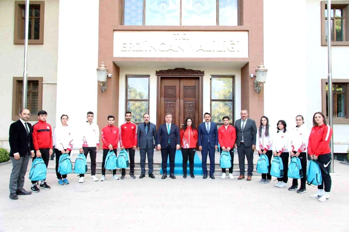 Erzincan Valisi Hamza Aydoğdu, Amatör Spor Haftası kapsamında sporcuları ağırladı