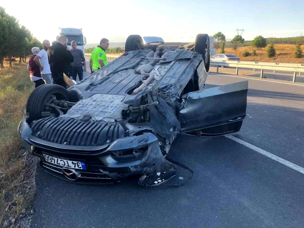 Denizli-Afyonkarahisar Yolu Üzerinde Lüks Araç Ters Döndü