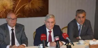 VATAN Partisi İzmir İl Başkanı Serhan Bolluk, yerel seçimlerde İzmir Büyükşehir Belediye Başkanı adayı olduğunu belirtti