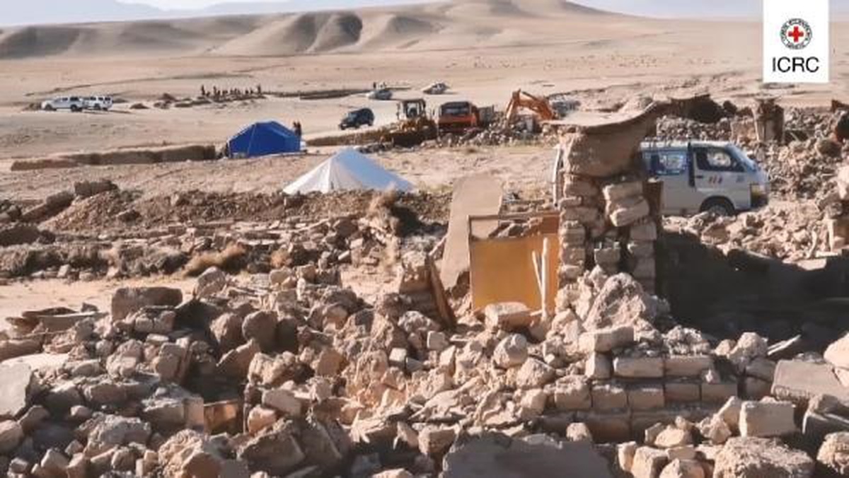 Afganistan\'da meydana gelen depremde büyük yıkım