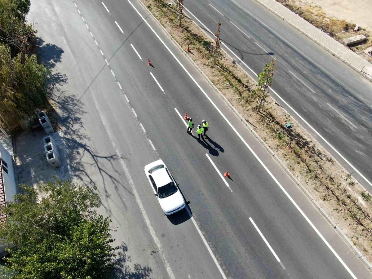 Aksaray\'da Polis Helikopteriyle Trafik Denetimi
