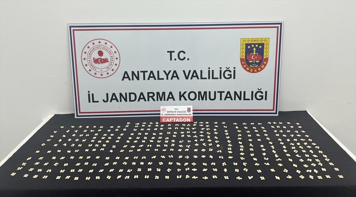 Antalya\'da Uyuşturucu Operasyonu: 2250 Hap Ele Geçirildi