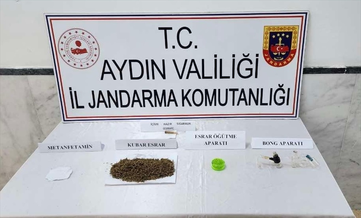 Aydın\'da otomobilde uyuşturucu bulundu, şüpheli gözaltına alındı
