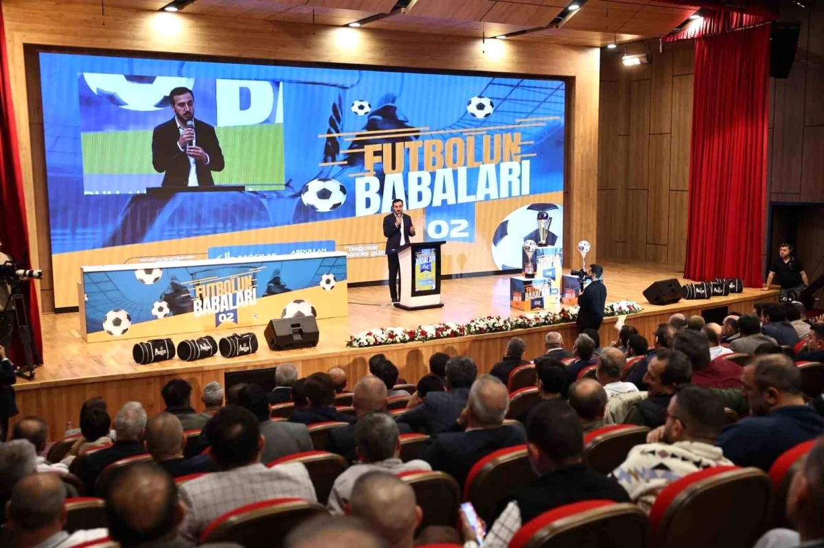 Bağcılar Belediyesi \'Futbolun Babaları\' Halı Saha Turnuvasının Lansmanını Yaptı