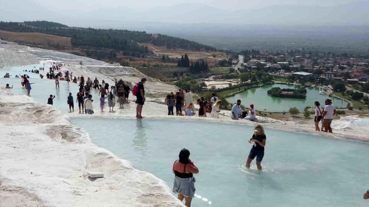 Pamukkale\'de Sonbahar Yoğunluğu