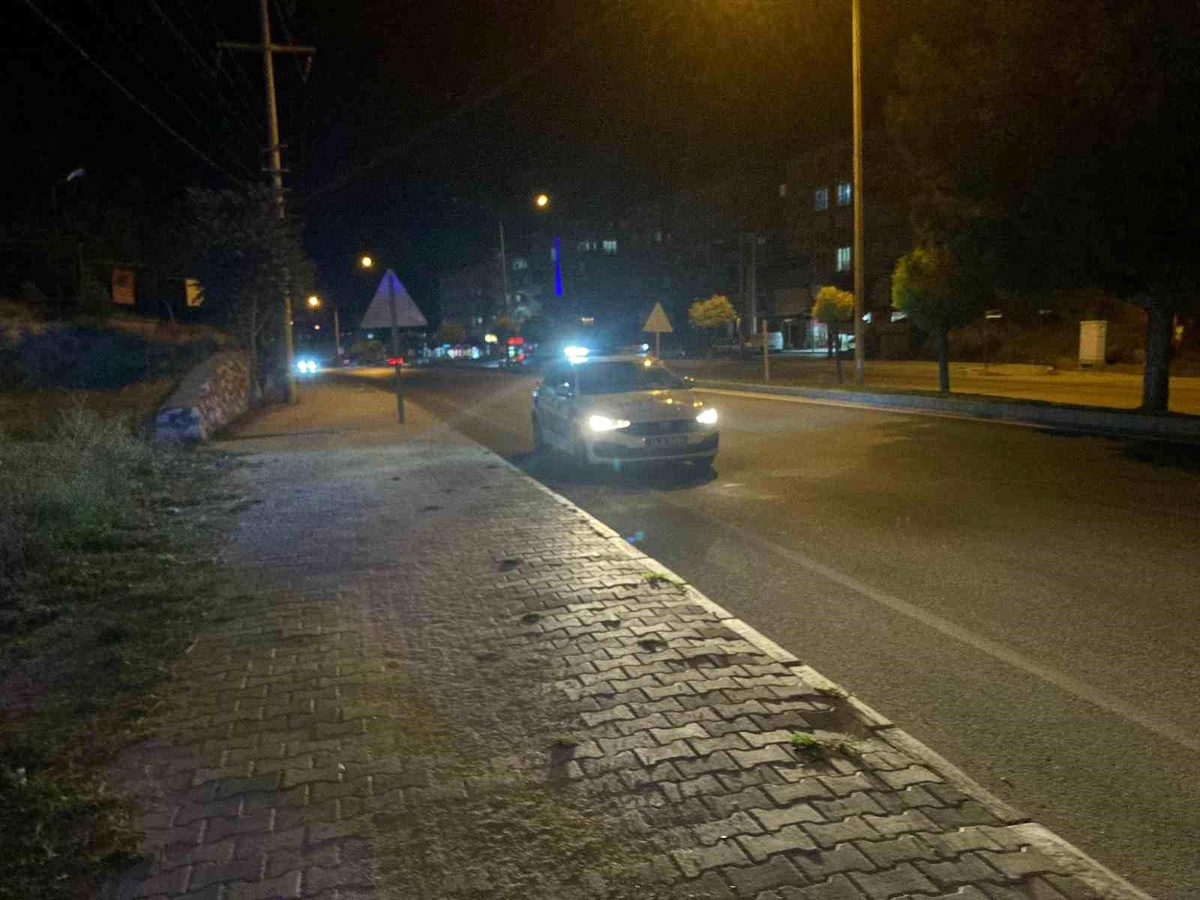 Burdur\'da Yaya Otomobilin Çarpması Sonucu Yaralandı