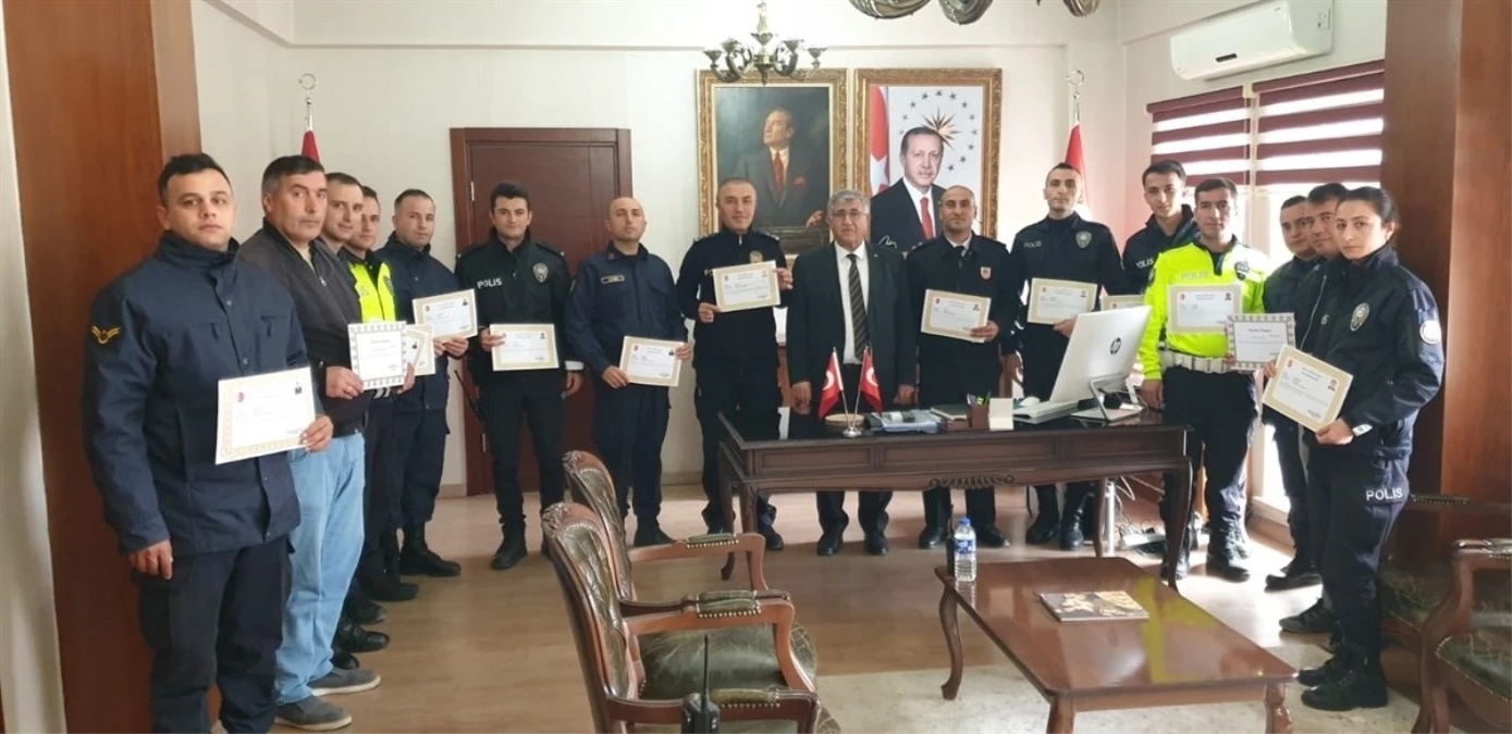 Çerkeş\'teki Emniyet ve Jandarma Personeline Başarı Belgesi Verildi