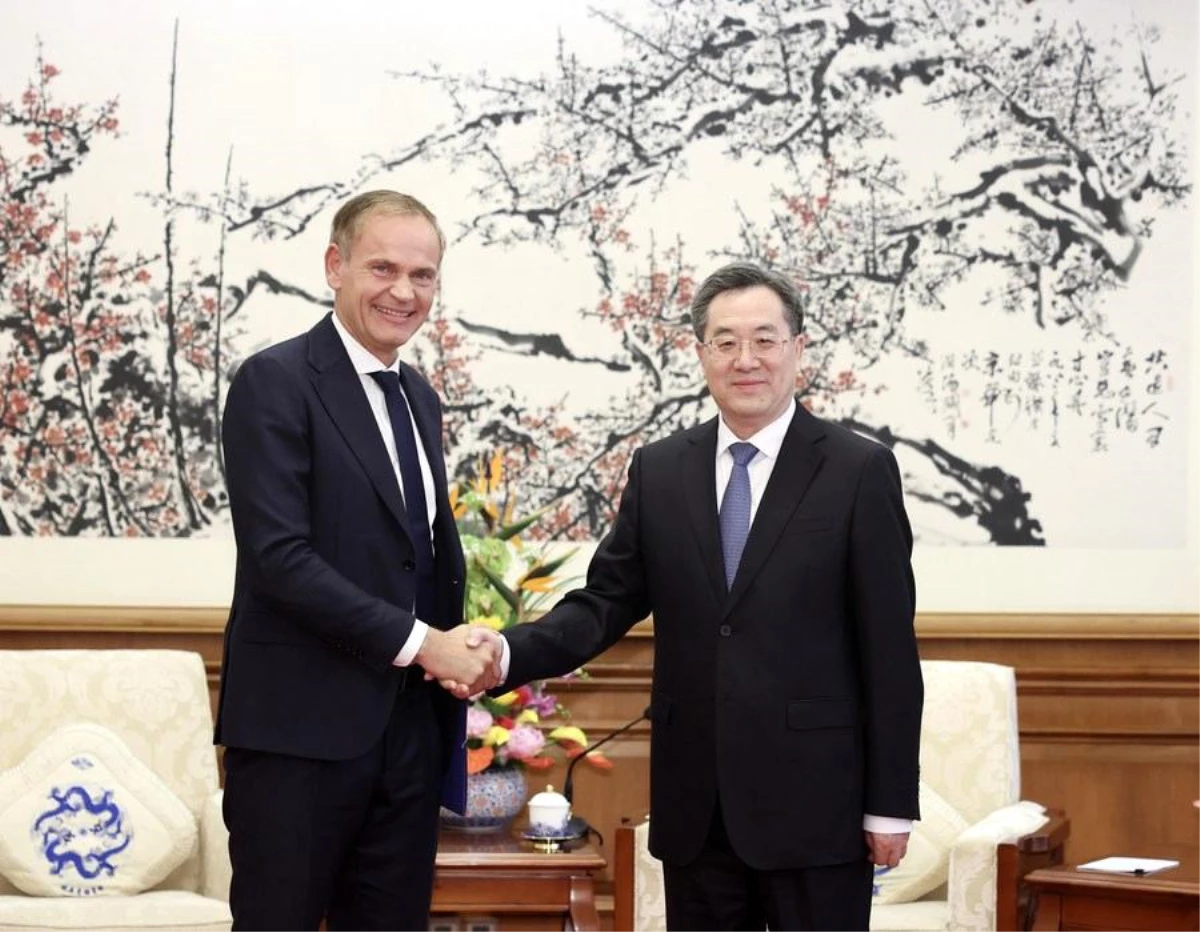 Çin Başbakan Yardımcısı Ding Xuexiang, Volkswagen AG Yönetim Kurulu Başkanı Oliver Blume ile bir araya geldi