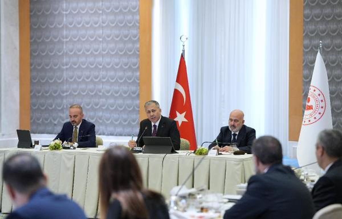 İçişleri Bakanı, terör saldırısıyla ilgili ihmal iddialarını araştırıyor