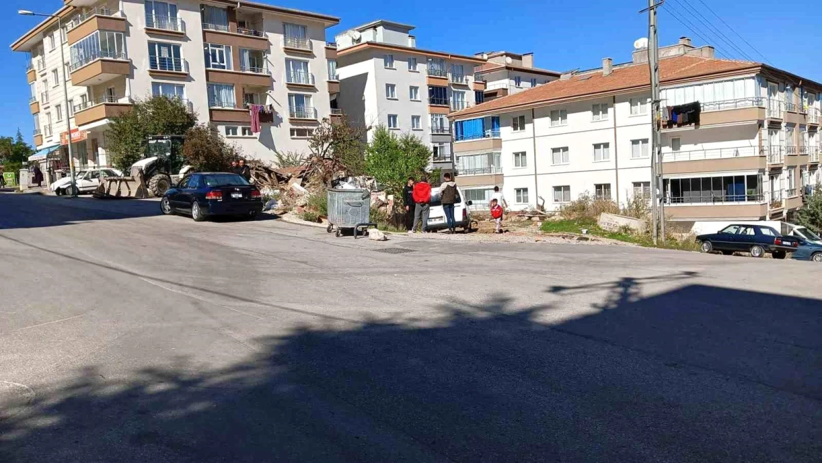 Ankara\'da Gecekondu Evini Yıkmak İsteyen Ekip Saldırıya Uğradı