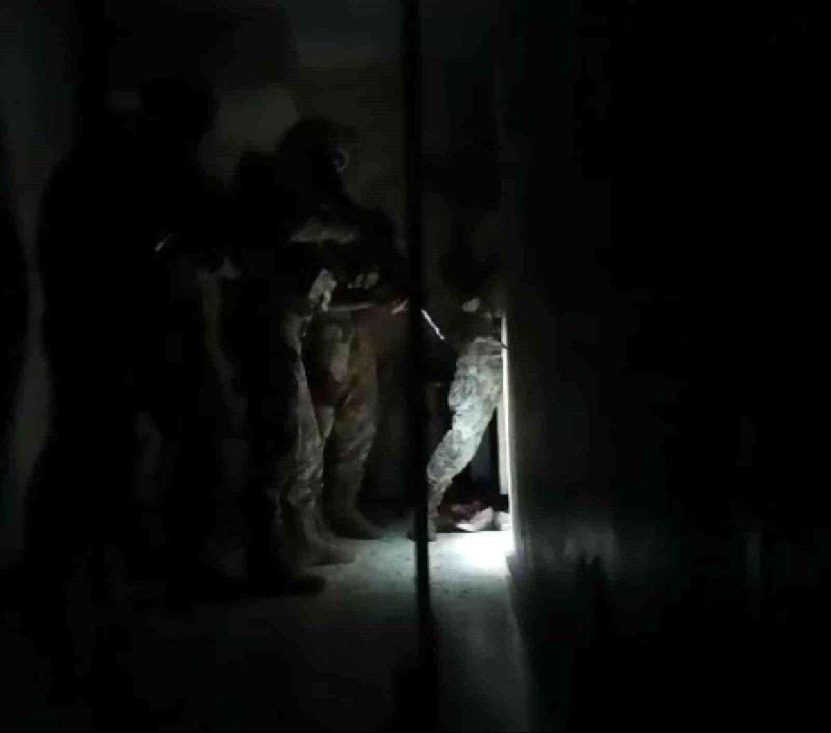 Hatay\'da DEAŞ ve El Kaide Terör Örgütlerine Yönelik Operasyon: 4 Şahıs Gözaltına Alındı