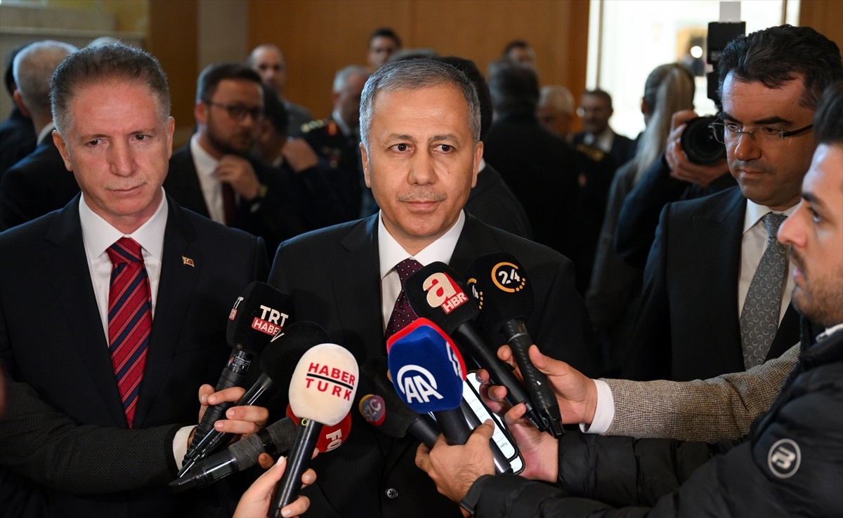İçişleri Bakanı Ali Yerlikaya, İsrail-Filistin savaşında Türkiye\'nin arabuluculuk çalışmalarını açıkladı
