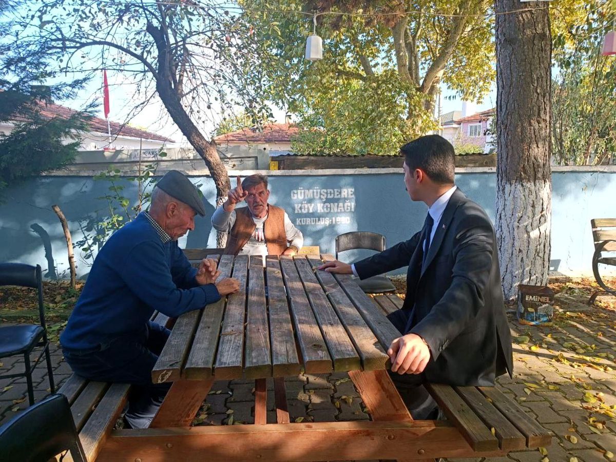 Pazaryeri Kaymakamı köylerde vatandaşların taleplerini dinliyor