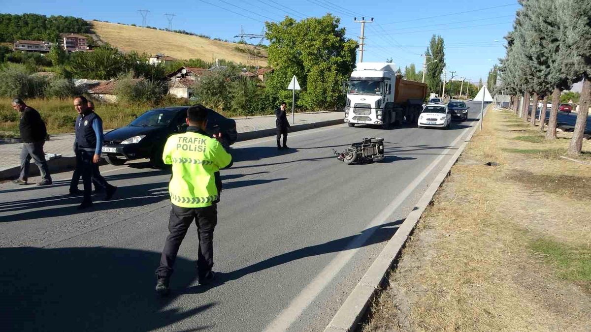 Malatya\'da otomobil ile elektrikli bisikletin karıştığı kazada 1 kişi yaralandı