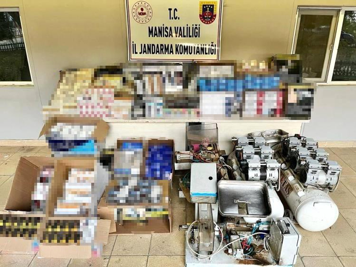 Manisa\'da kaçak tütün operasyonunda çok sayıda malzeme ele geçirildi