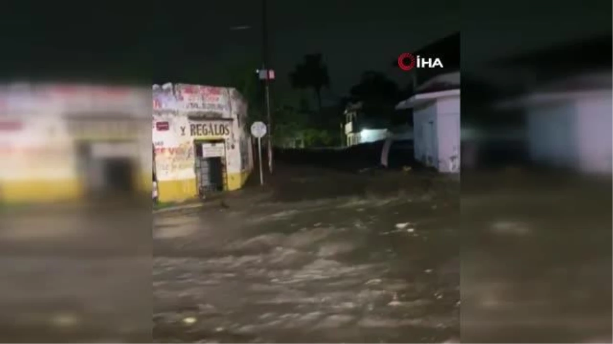 Meksika\'da Lidia Kasırgası ve Max Fırtınası: Ölü sayısı 5\'e yükseldi