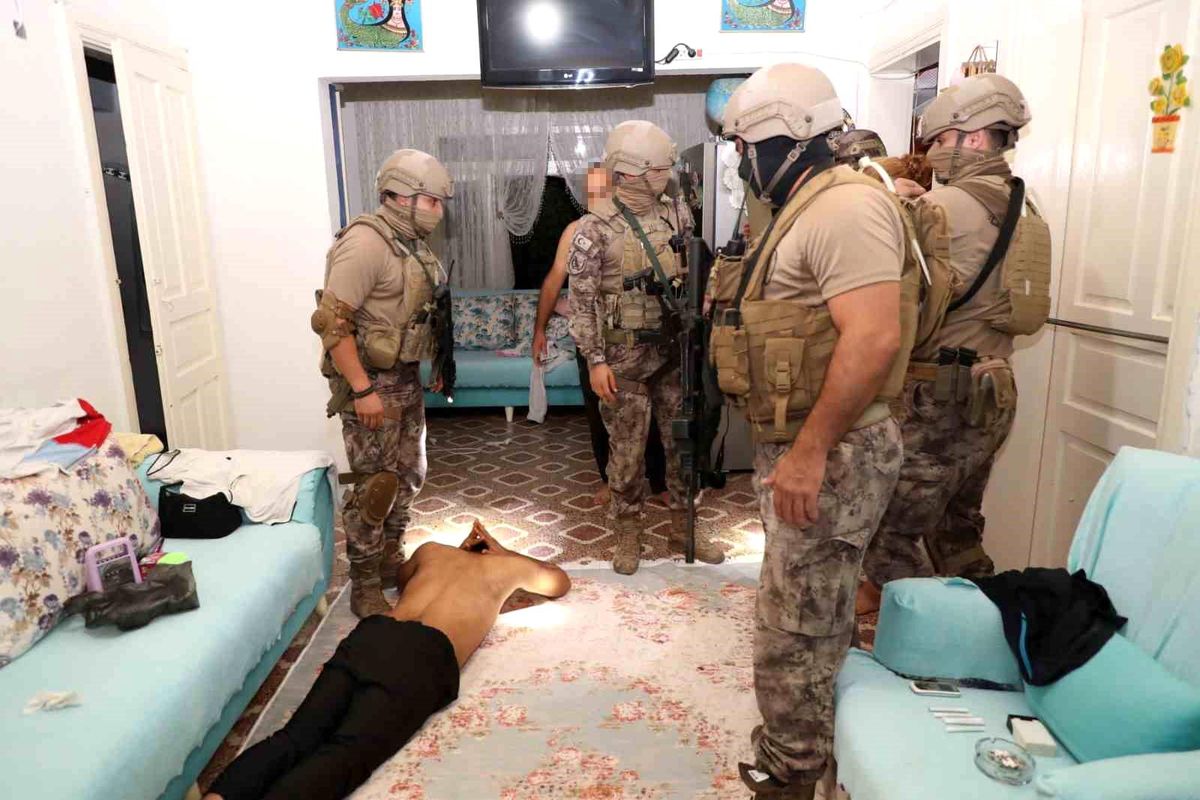 Mersin\'de Torbacılara Operasyon: 35 Şüpheli Gözaltına Alındı