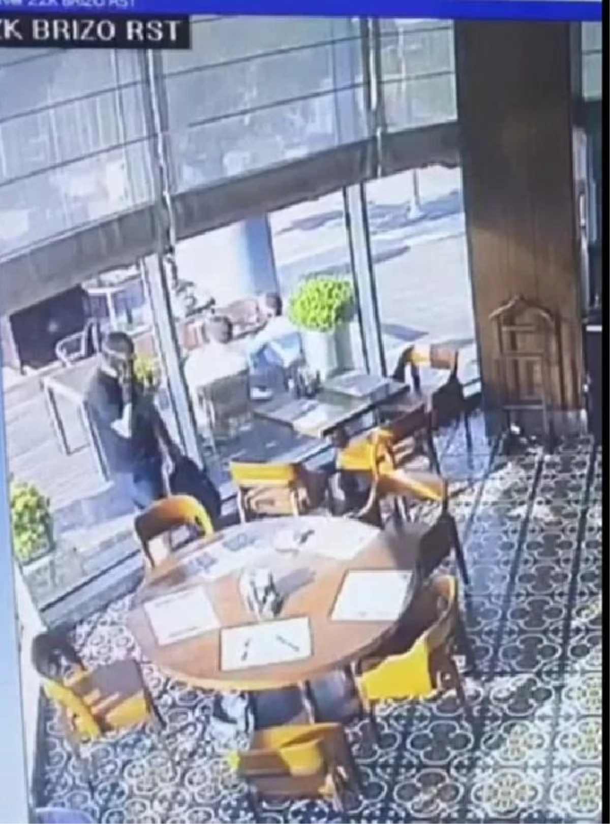 Otel lobilerinde çanta hırsızlığı yapan yabancı uyruklu şüpheliler yakalandı