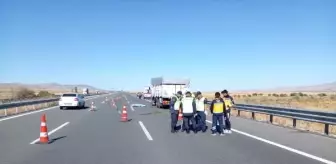 Ankara-Niğde Otoyolunda TIR Sürücüsü Araç Çarpması Sonucu Hayatını Kaybetti