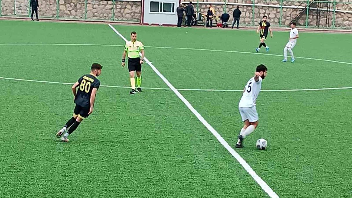 Elazığ Gençlik Merkezi sentetik sahada BAL 11. Grup ilk maçına ev sahipliği yapacak