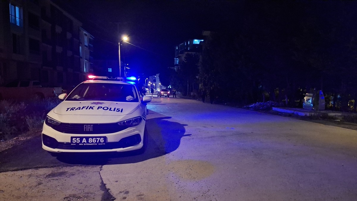 Samsun\'da Otomobil ile Elektrikli Bisiklet Çarpıştı: 1 Yaralı
