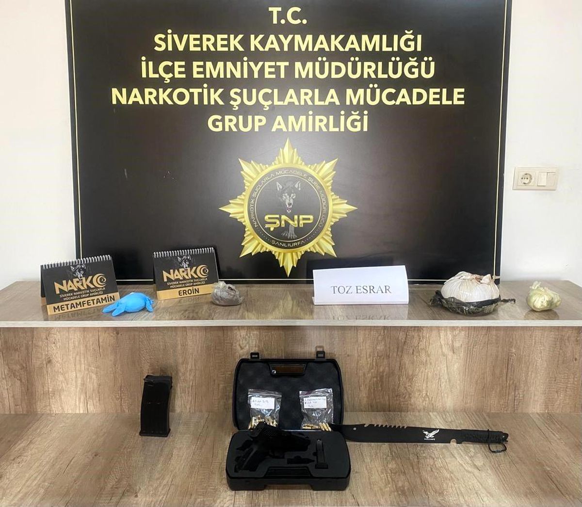 Şanlıurfa\'da Uyuşturucu ve Silah Operasyonu