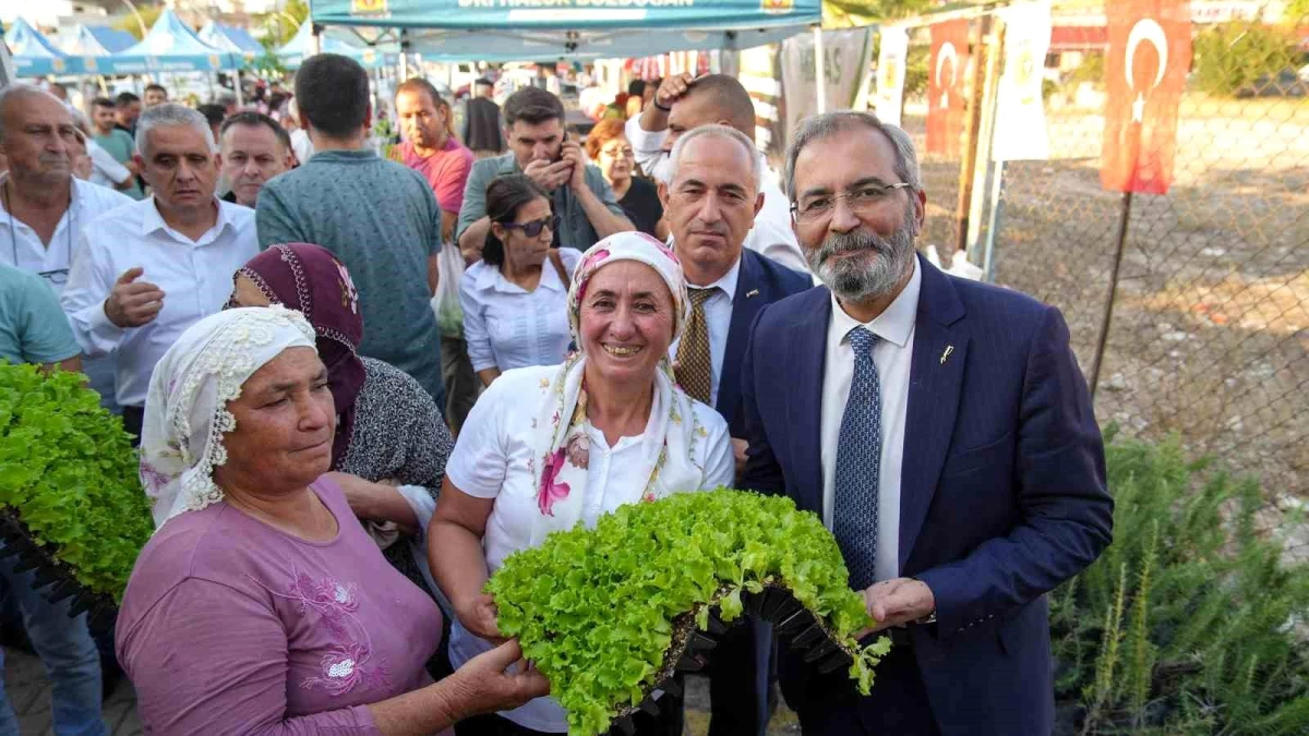 Tarsus Belediyesi, Vatandaşlara Ücretsiz Fide ve Tohum Dağıttı